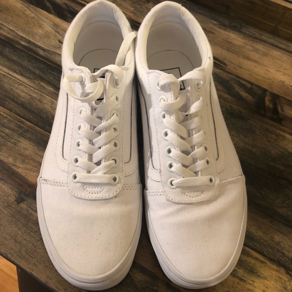 Men’s White Vans
